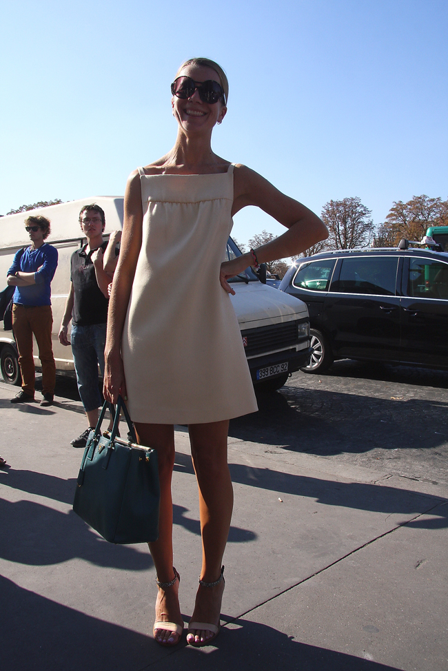 Modepilot-Streetstyle-Weißes Kleid-Fashionweek-Paris-Mode-Blog-Barbara Markert