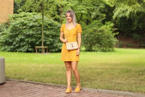 abercrombie-yellow-dress